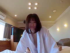 1 Experience And Over 100 000 Followers! E-cup Beautiful Breasts At An Age That Makes