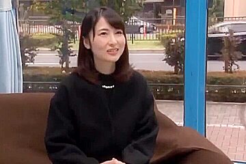 241006乳首の濃さを気にする人妻に挿入h3