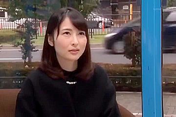 241006乳首の濃さを気にする人妻に挿入h3