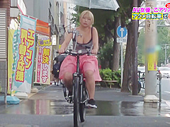 アクメ自転車で街中潮吹きしちゃう美人お姉さん! 78938444