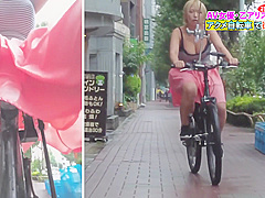 アクメ自転車で街中潮吹きしちゃう美人お姉さん! 78938444