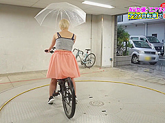 アクメ自転車で街中潮吹きしちゃう美人お姉さん! 78938444