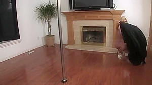Admirable slut gets fucked in amateur porn video
