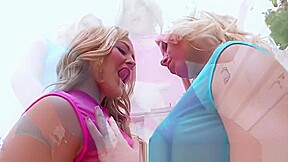Alexis Texas and Anikka Albrite fuck a lucky guy