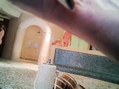 Amateur fem gets her chubby body in shower