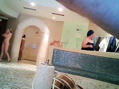 Amateur fem gets her chubby body in shower