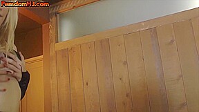 Amateur mean domina wanking