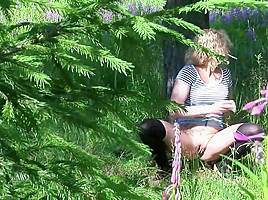 Amateur outdoor piss 1