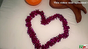 Amazing Lovely Romantic Holiday Sex With Annyms - Bigger Cock