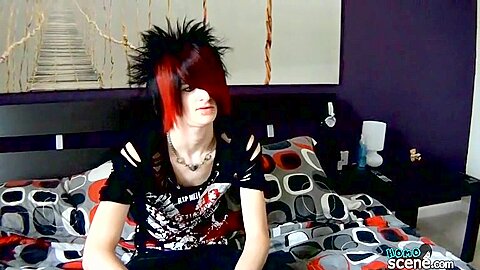 American Emo Boy Vayne Delivers A Great Solo! - Vayne Insanity Wanks