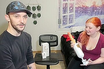 Animour Sex Machine Thrusting Dildo Unboxing And Masturbation With Sophia And Jasper With Sin Spice