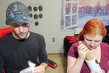 Animour Sex Machine Thrusting Dildo Unboxing And Masturbation With Sophia And Jasper With Sin Spice