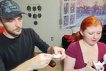 Animour Sex Machine Thrusting Dildo Unboxing And Masturbation With Sophia And Jasper With Sin Spice