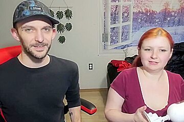 Animour Sex Machine Thrusting Dildo Unboxing And Masturbation With Sophia And Jasper With Sin Spice