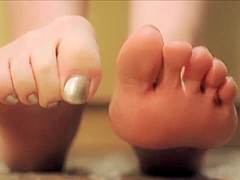 Asian girl's silver toes spread pt2