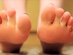 Asian girl's silver toes spread pt2