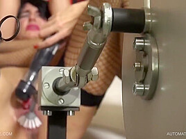 Automatic Pussy Cleaning For Brunette Mature Tanita - Anal Toys