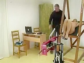 Automatic pussy spanker daddi