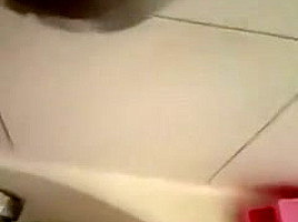 Bathtub adventures : Cute small dick teasing in the bathtub (1/3)