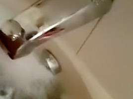 Bathtub adventures : Cute small dick teasing in the bathtub (1/3)