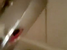Bathtub adventures : Cute small dick teasing in the bathtub (1/3)
