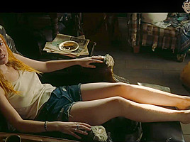 Battle of the Babes: Elle Fanning vs Dakota Fanning - Mr Skin