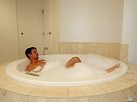 Bed & Bath Rub - MassageBait