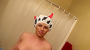 Big breasted blonde cougar Brooke Haven is on the prowl for pleasure