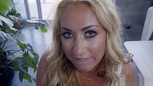 Big tits MILF Janna Hicks fucked and gets a facial