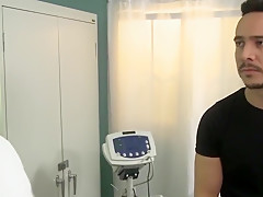 Black Muscled Doctor Fucks a Twink Patient