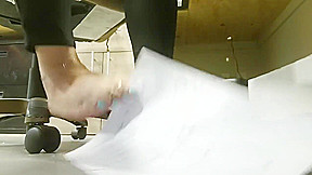 Bored feet at work