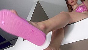 Brat Kitty Smoking Dangling Bikini Fetish Flip Flop Fetish Selfie Fetish - SoloAustria