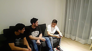 CON MIS AMiGOS NOS COJIMOS A MI VECINA PERLA LOPEZ PARTE 1