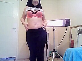 Cakma turbanlidaki gote bakin