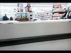 Candid Public - Big MILF Ass in Tight Jeans at Cooler