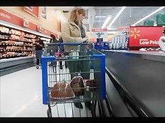 Candid Public - Big MILF Ass in Tight Jeans at Cooler