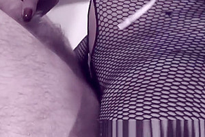 Cock gobbled tgirl in fishnets bangs