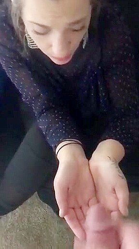 Cumming in her hand for her