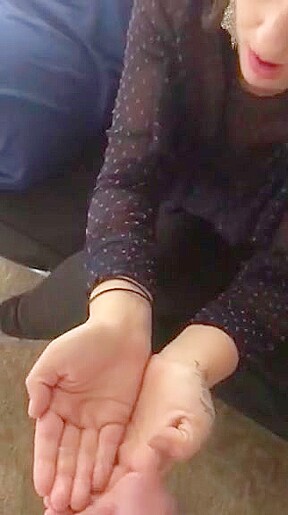 Cumming in her hand for her