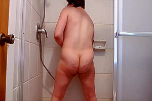 Curvy Trans Satana Kennedy Enema Belly Inflation In Shower