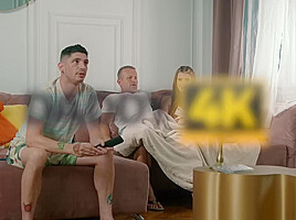 DADDY4K Did You Know Couches are Cause of Tunnel Vision?
