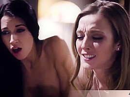 Dreamy Threesome Fuck Session With Two Bisexual Chicks