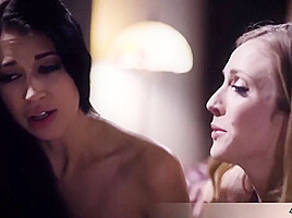 Dreamy Threesome Fuck Session With Two Bisexual Chicks