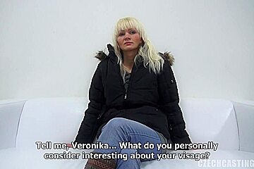 E0240 Veronika 7686