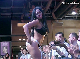 Erotic Festival - Live Sex - La Panterona Brasiliana - Diana Kaya