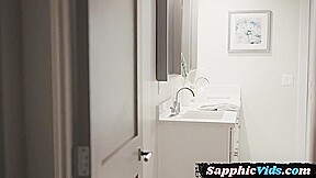 Erotic Les Milf Toesucking Girlfriend After Oralsex Ses