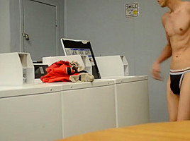 Fag at the laundromat