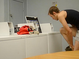 Fag at the laundromat
