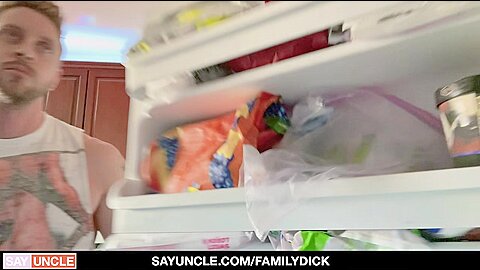 FamilyDick - Johnny Ford Sucks Off Isaac Parker