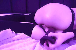 Femboy Top Fucks Himself For The First Time On Cam